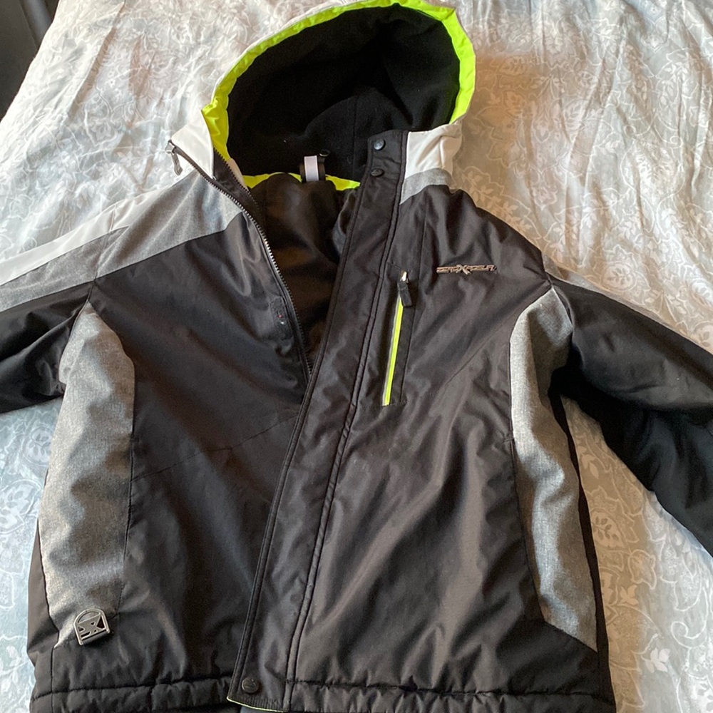Black & Neon Green ZeroXposur Kids Winter Jacket Size 18/20 (XL) Barely Worn